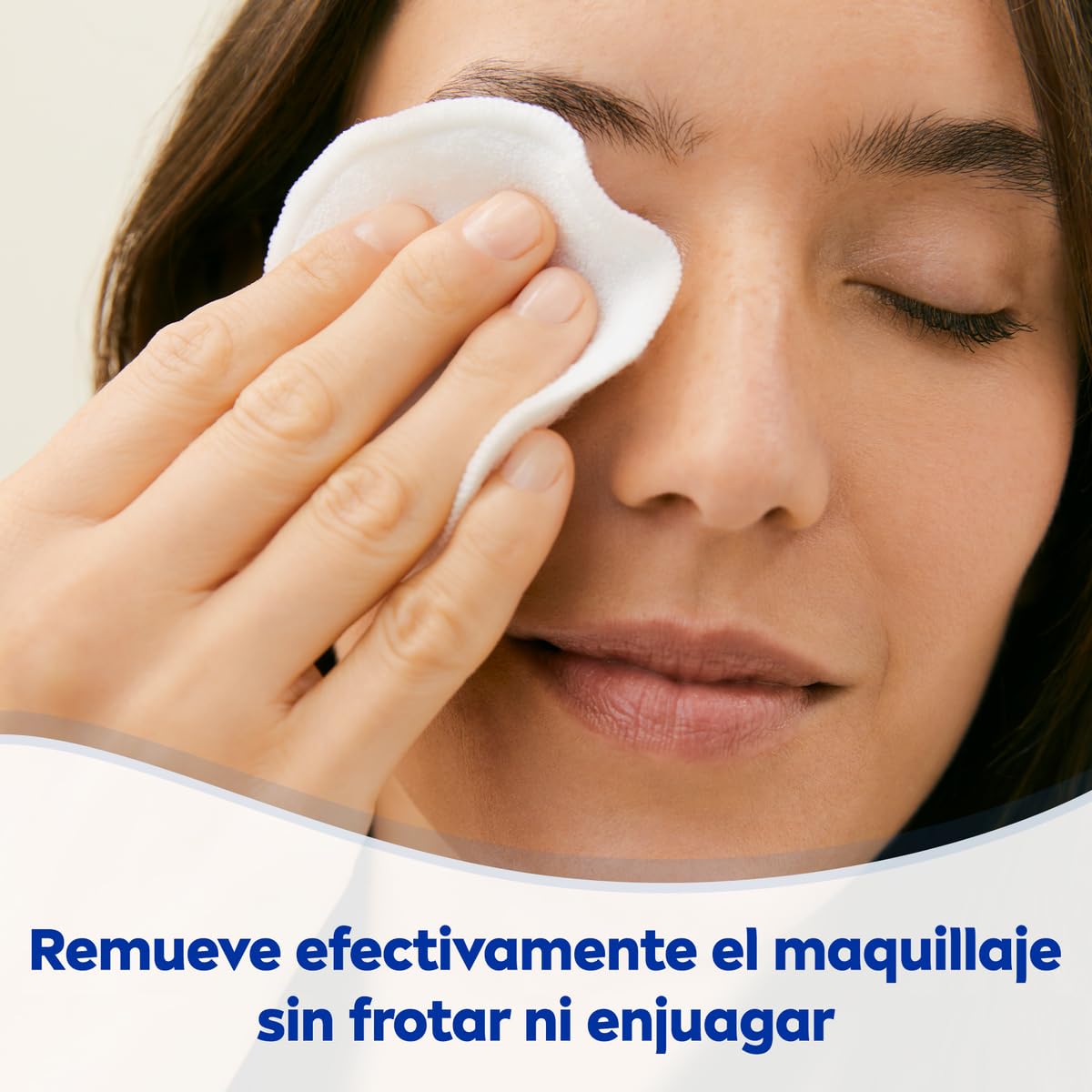 NIVEA Double Action Eye Make-up Remover (1 x 125 ml), make-up remover liquid for the sensitive eye area, quick and gentle facial cleansing