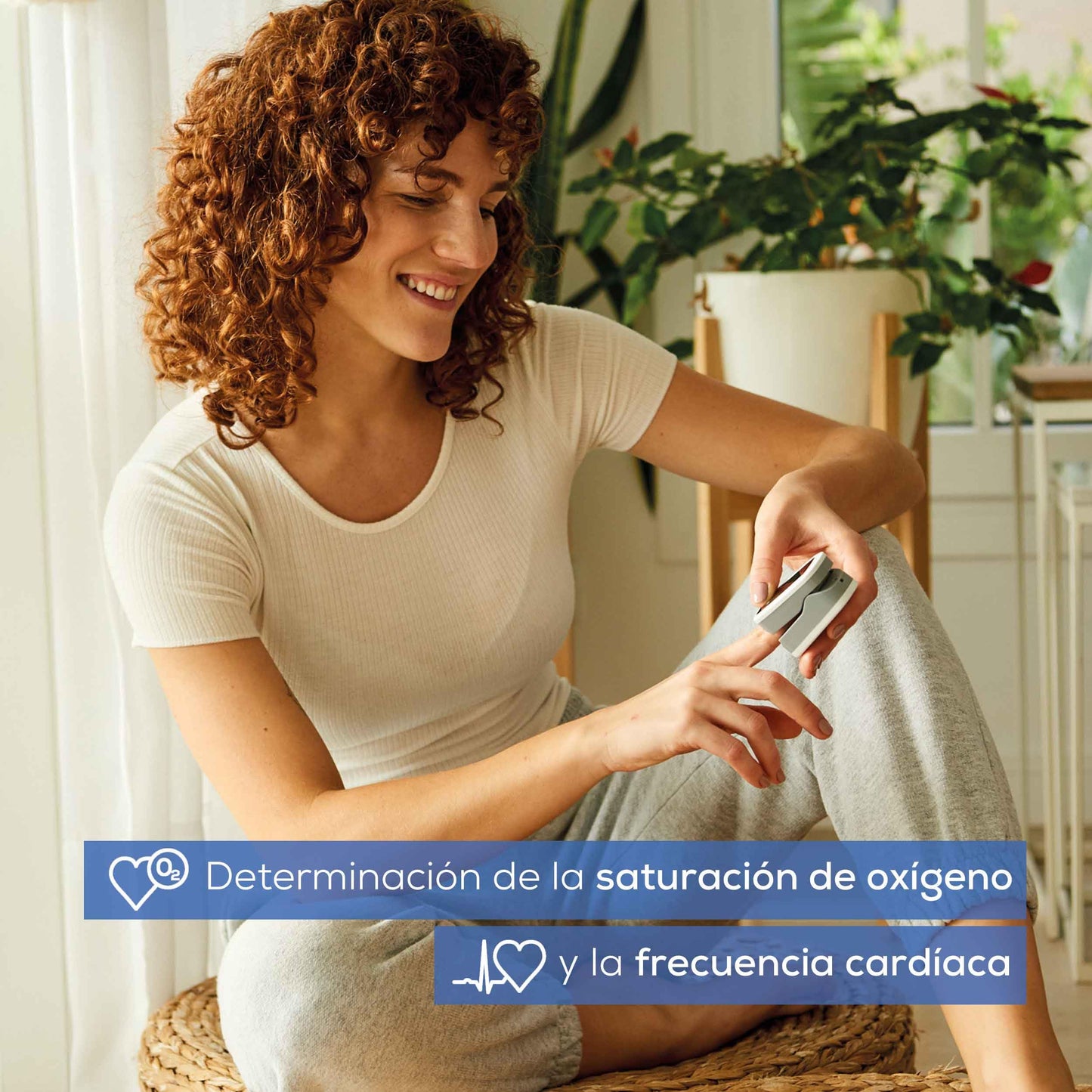 Beurer PO 30 - Pulsioxímetro de Dedo para Medición de Oxígeno en Sangre y Pulso, Portátil y Preciso